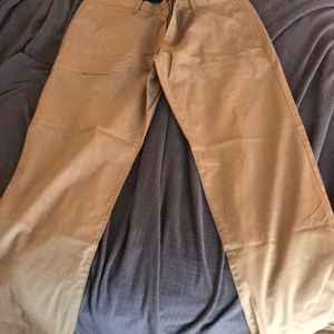 Men’s Gap classic khaki pants